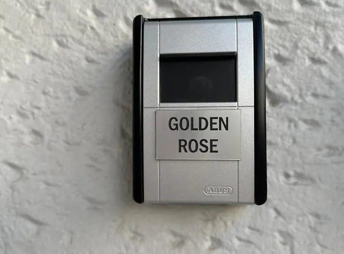 Golden Rose Apartment